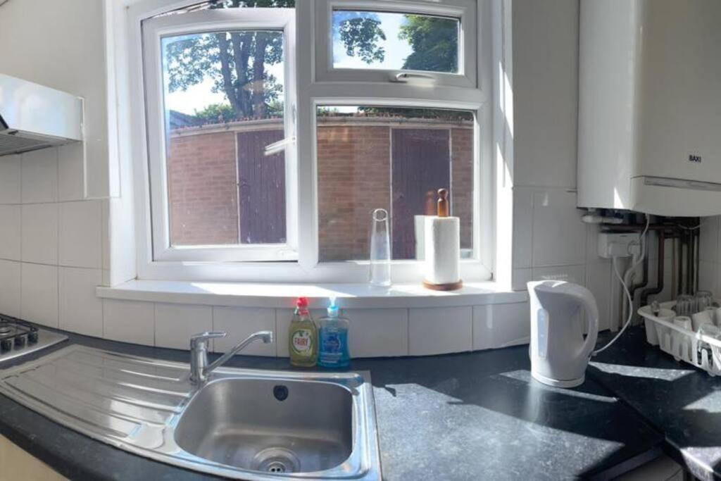 Birmingham City Guest House Екстер'єр фото